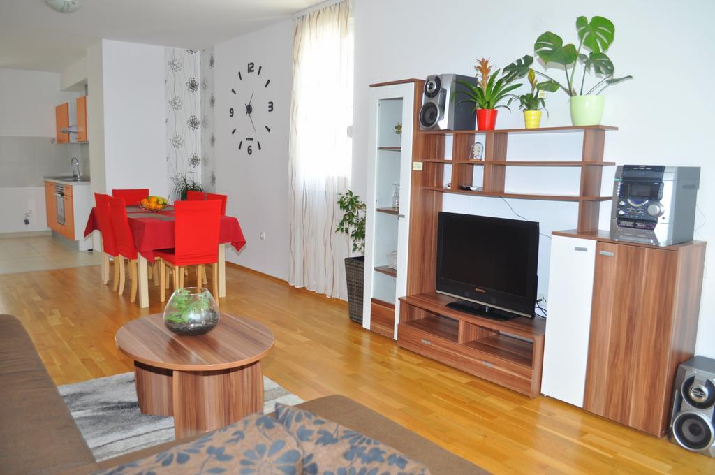 Apartment Kristijan Makarska Exteriör bild
